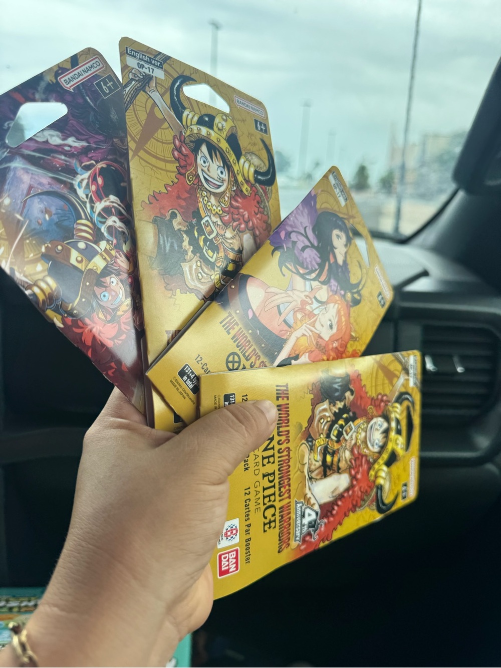 One Piece The World Strongest Crew Phone Grip - Yellow